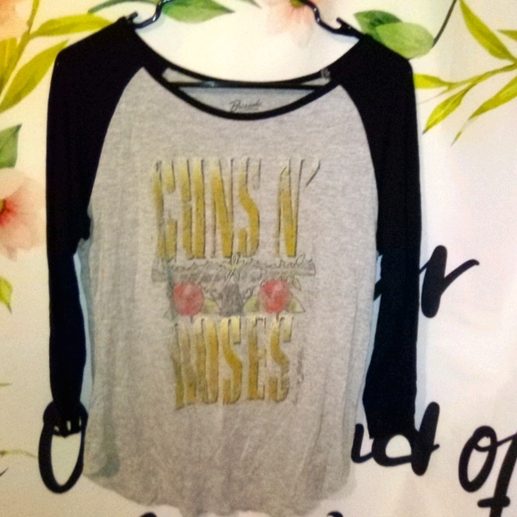 Bravado Tops - Guns and roses band Tee M